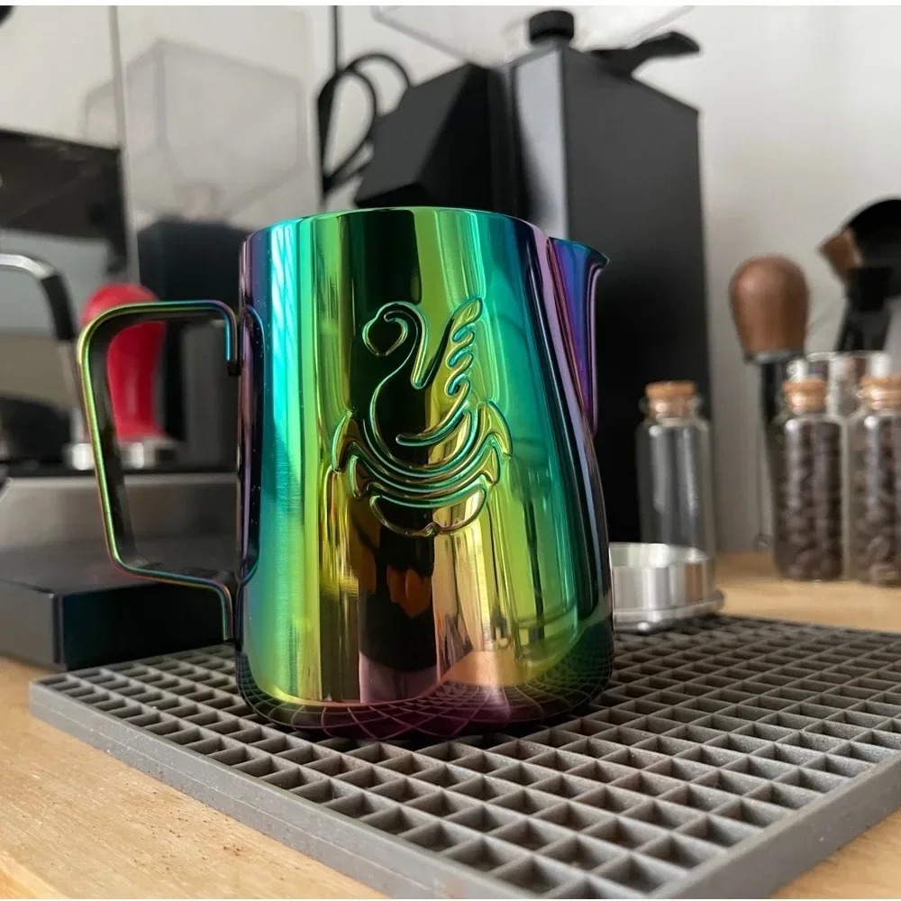 Barista Milk Jug - 1 Stück 600 ml Milchkännchen Dampfaufschäumkrug