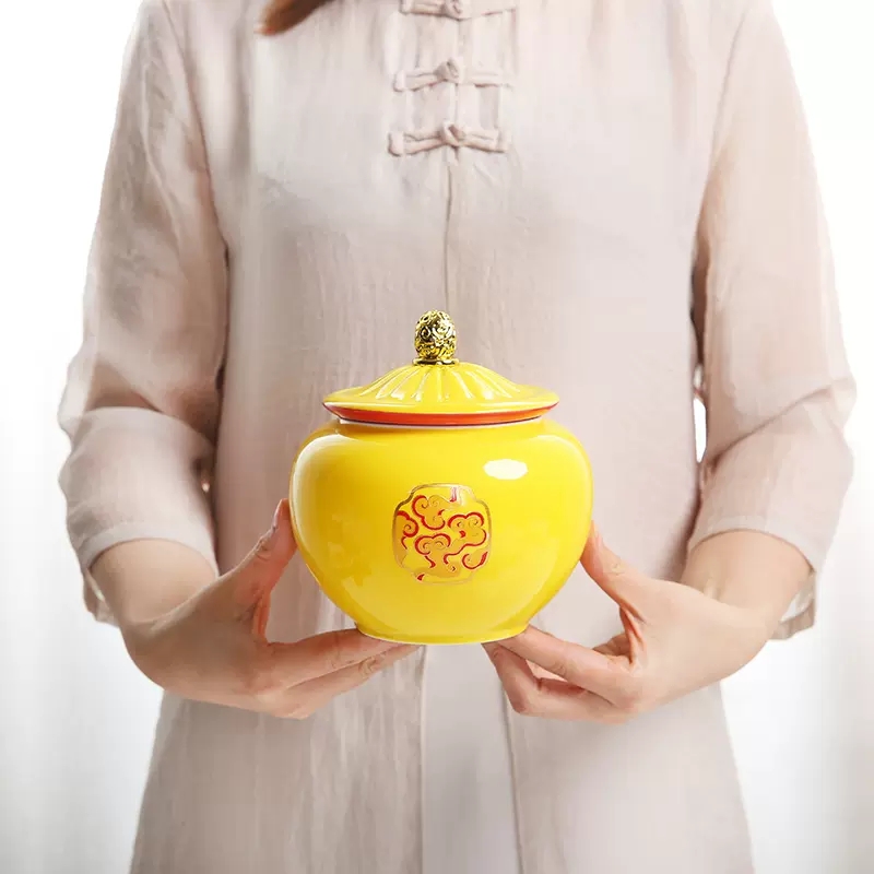 Gelber Keramiktopf im chinesis – Coffee Tea Room Bewertung und Preis